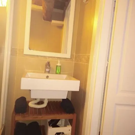 Sofia Lägenhet Lucca