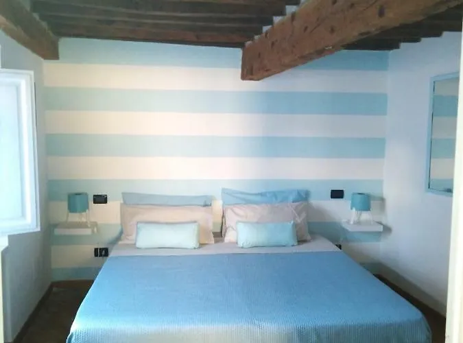 アパート Sofia ルッカ